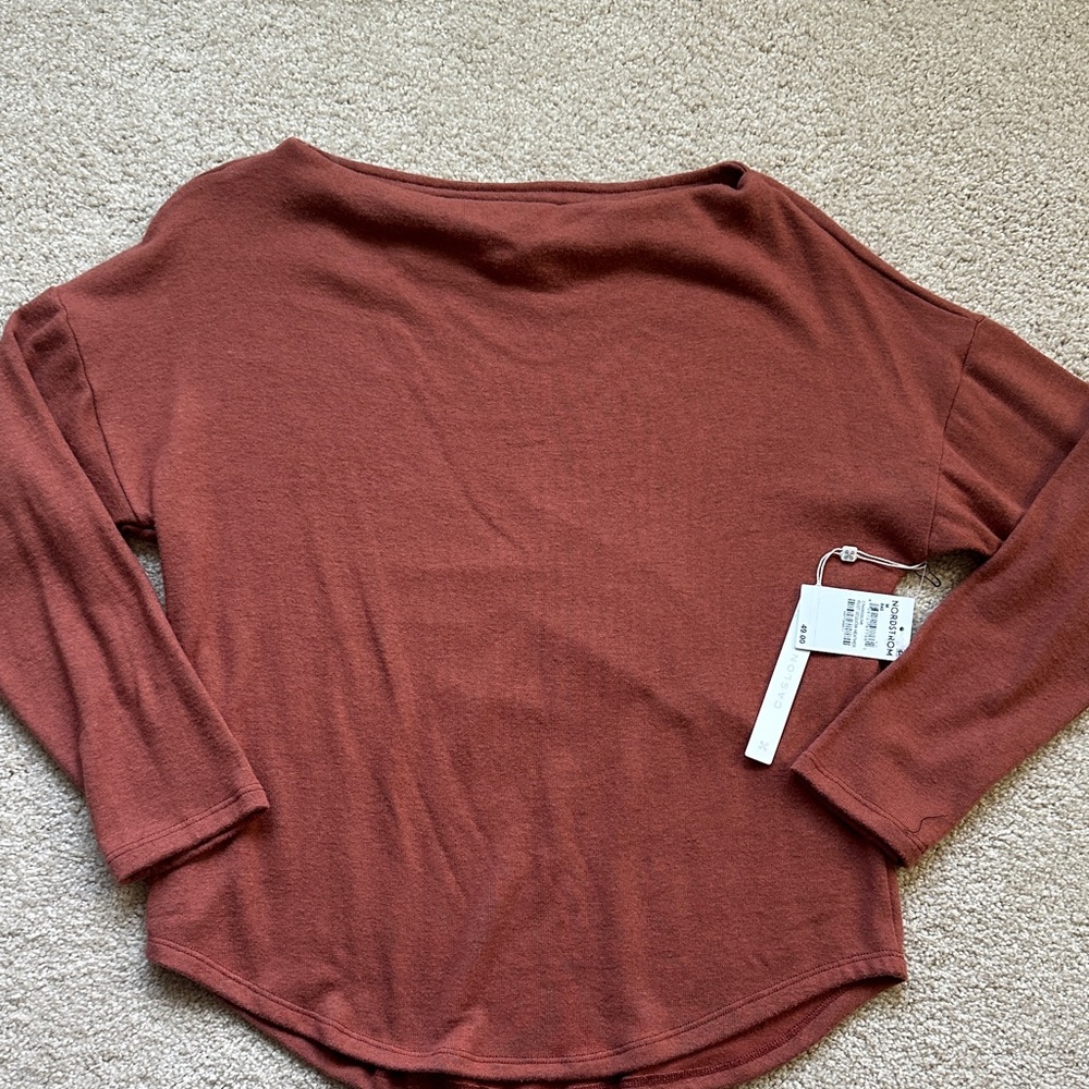 Caslon women’s dark orange Relaxed top with 3/4 Sleeves. New with tags, size M